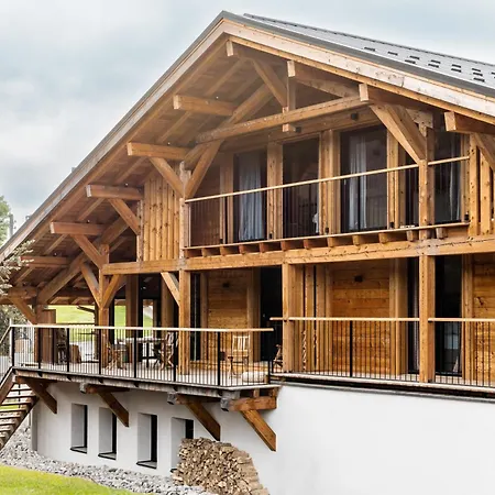 De 8 - 16 Personnes Alpstuga