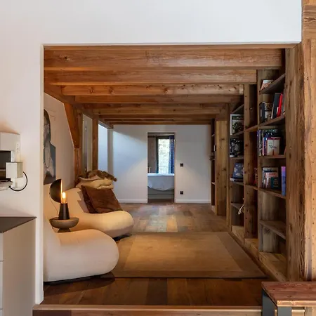 De 8 - 16 Personnes * מגב