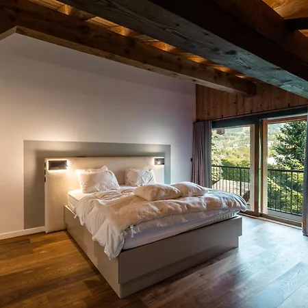 De 8 - 16 Personnes Chalet *