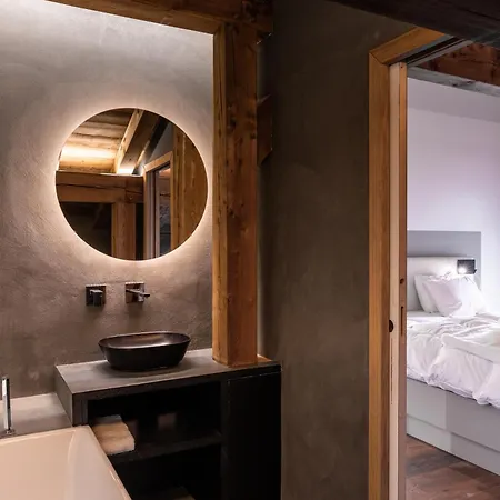 Chalet De 8 - 16 Personnes *